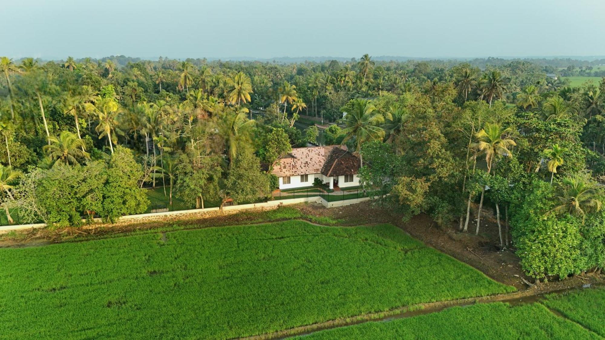 Paadam By The Backwaters Kumarakom Exterior photo