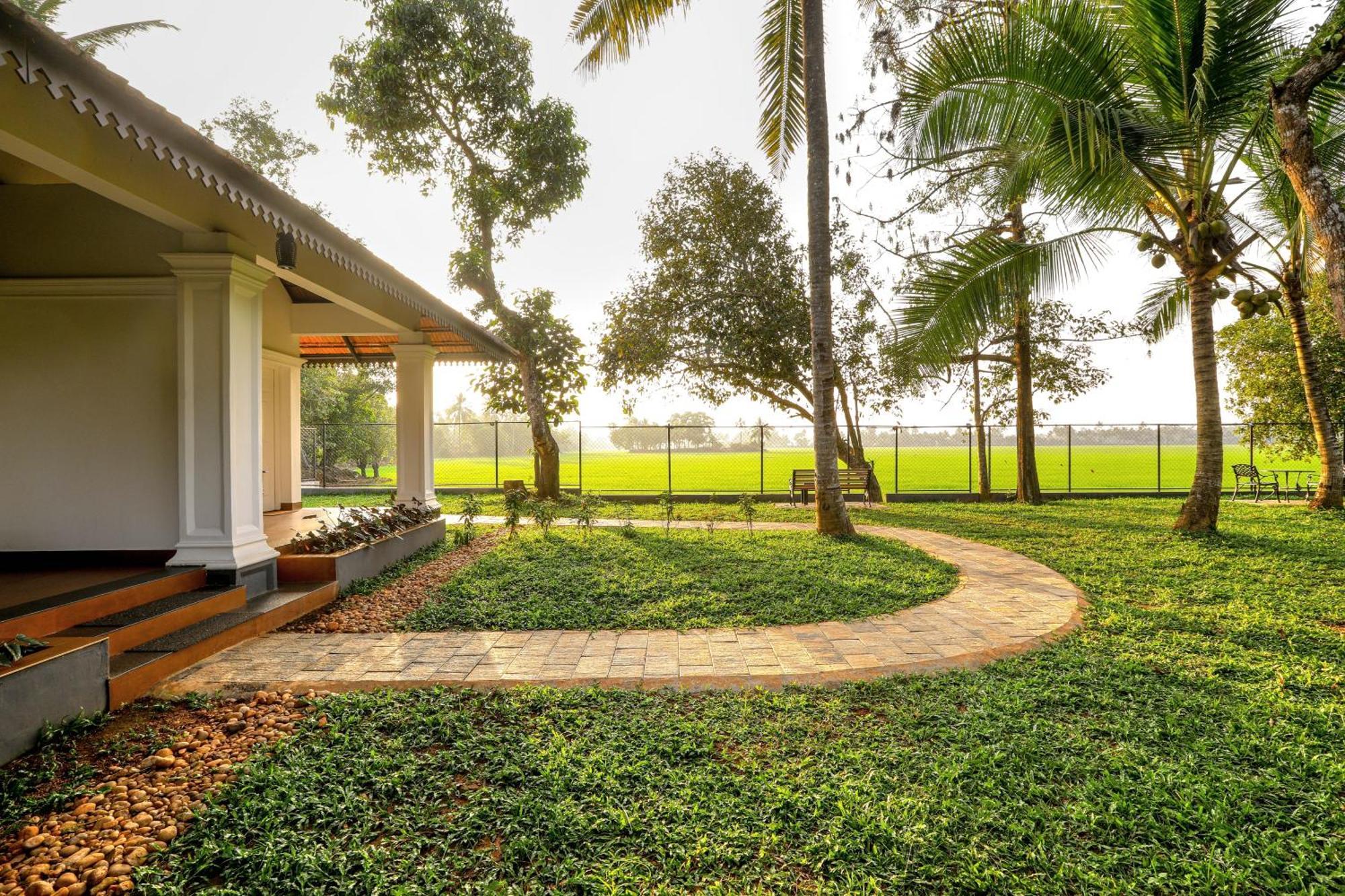 Paadam By The Backwaters Kumarakom Exterior photo